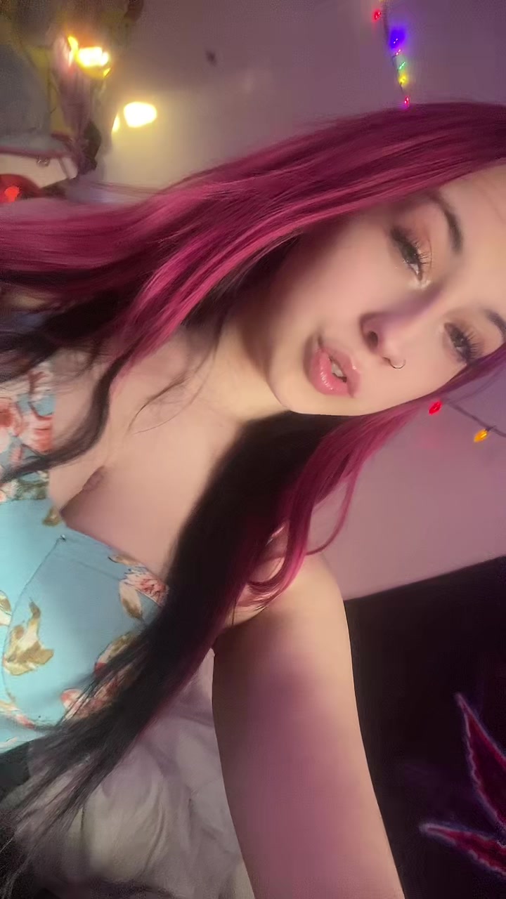 @LilRed 👑