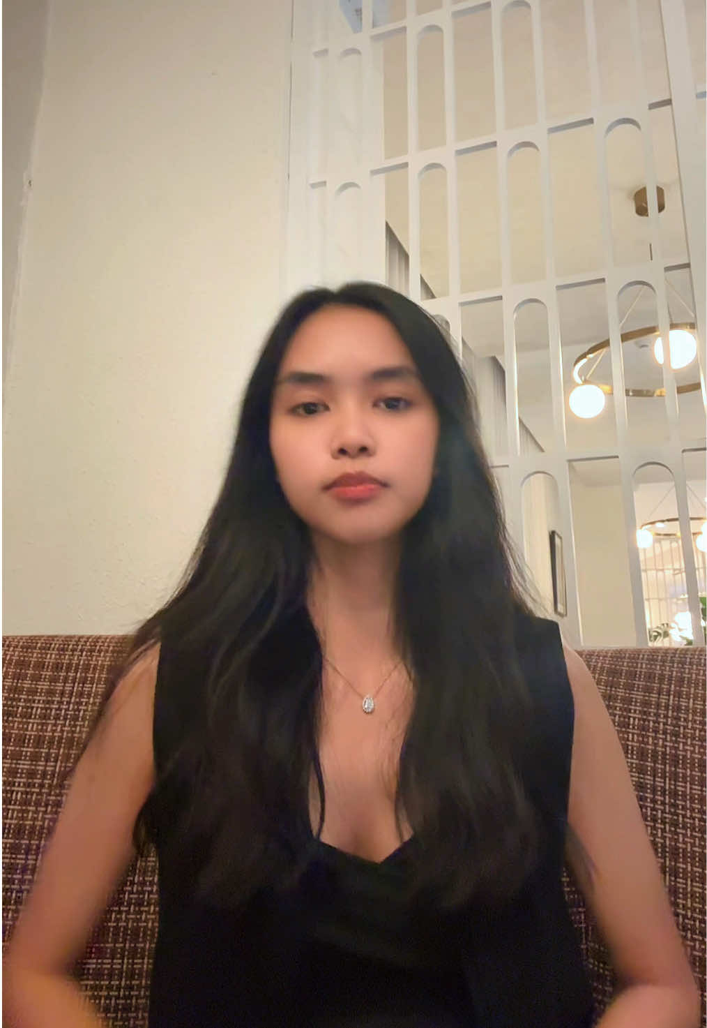 @Jhe9