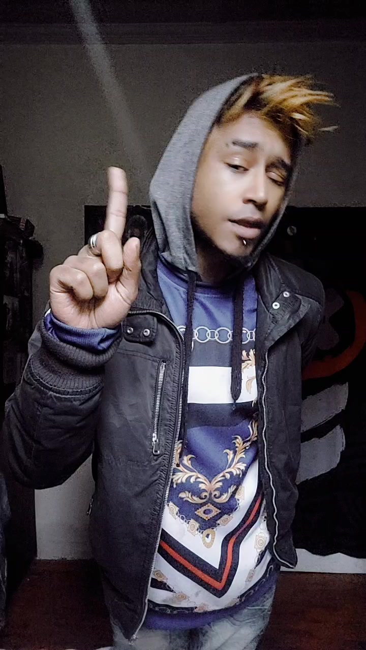 @Anii🌑🐺