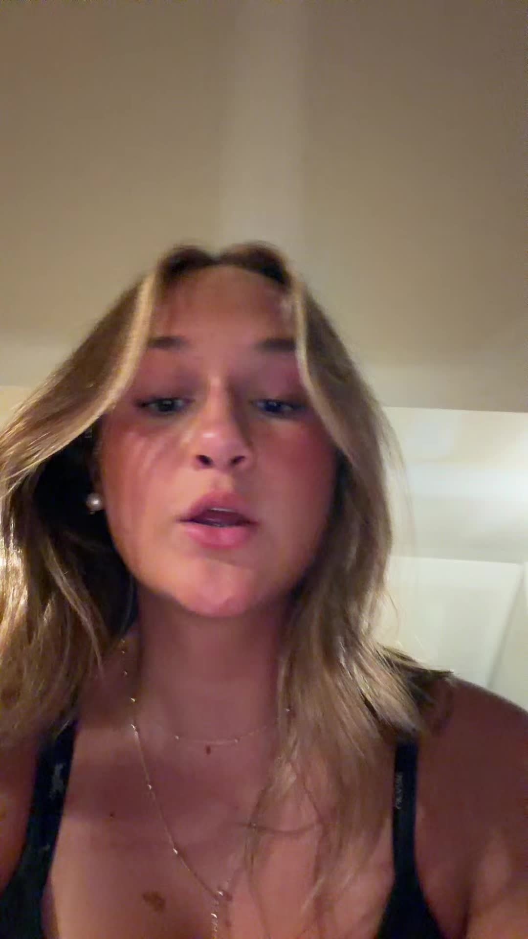 @Ella
