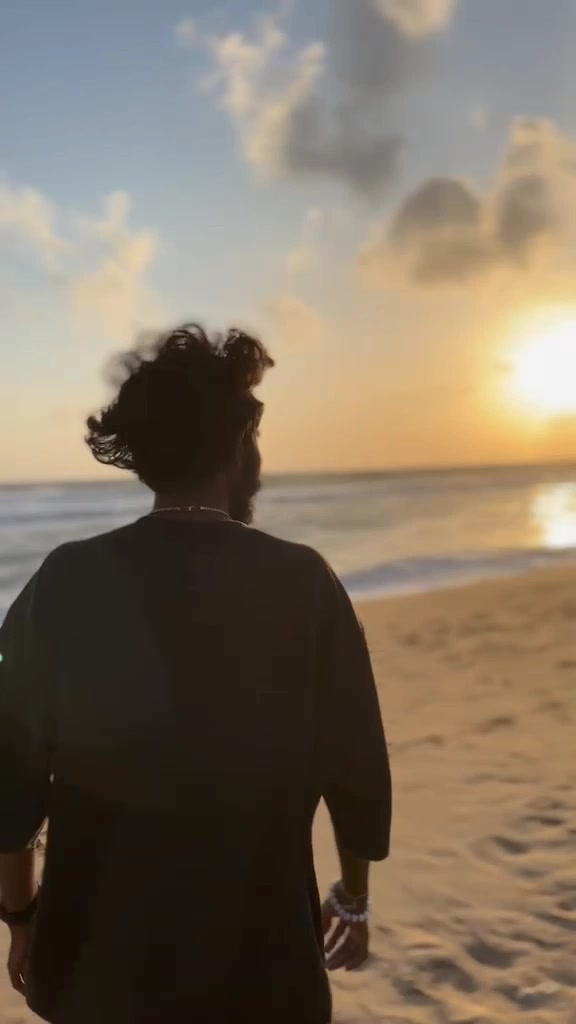 @𝐍𝐚𝐝𝐮𝐧 𝐇𝐚𝐧𝐬𝐚𝐧𝐚⚓🇱🇰