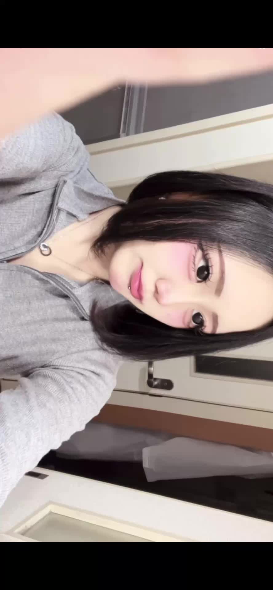 @汚部屋ちゃん