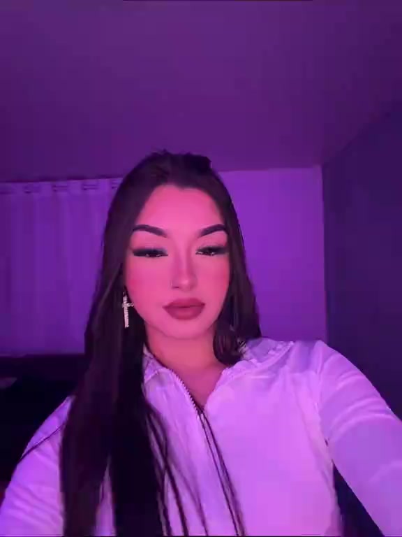 @𝕔𝕣𝕚𝕤𝕥𝕒𝕝٩😍۶