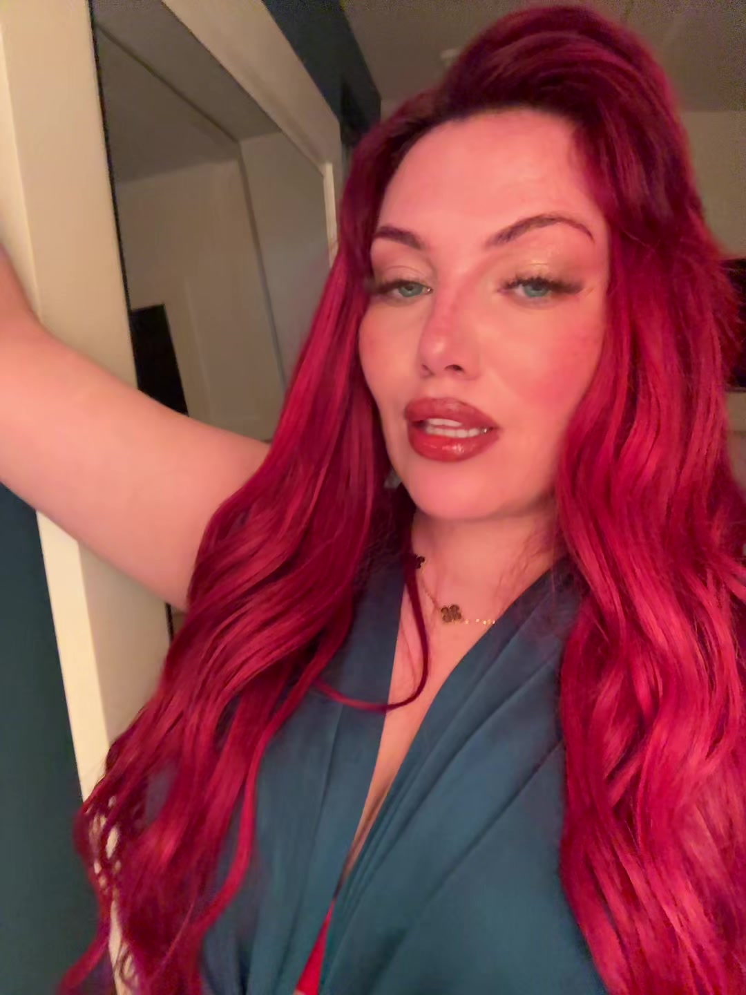 @ⵣ🇩🇿HElENA🌞QUEEN&rsquo;s👑🐦&zwj;🔥ⵣ