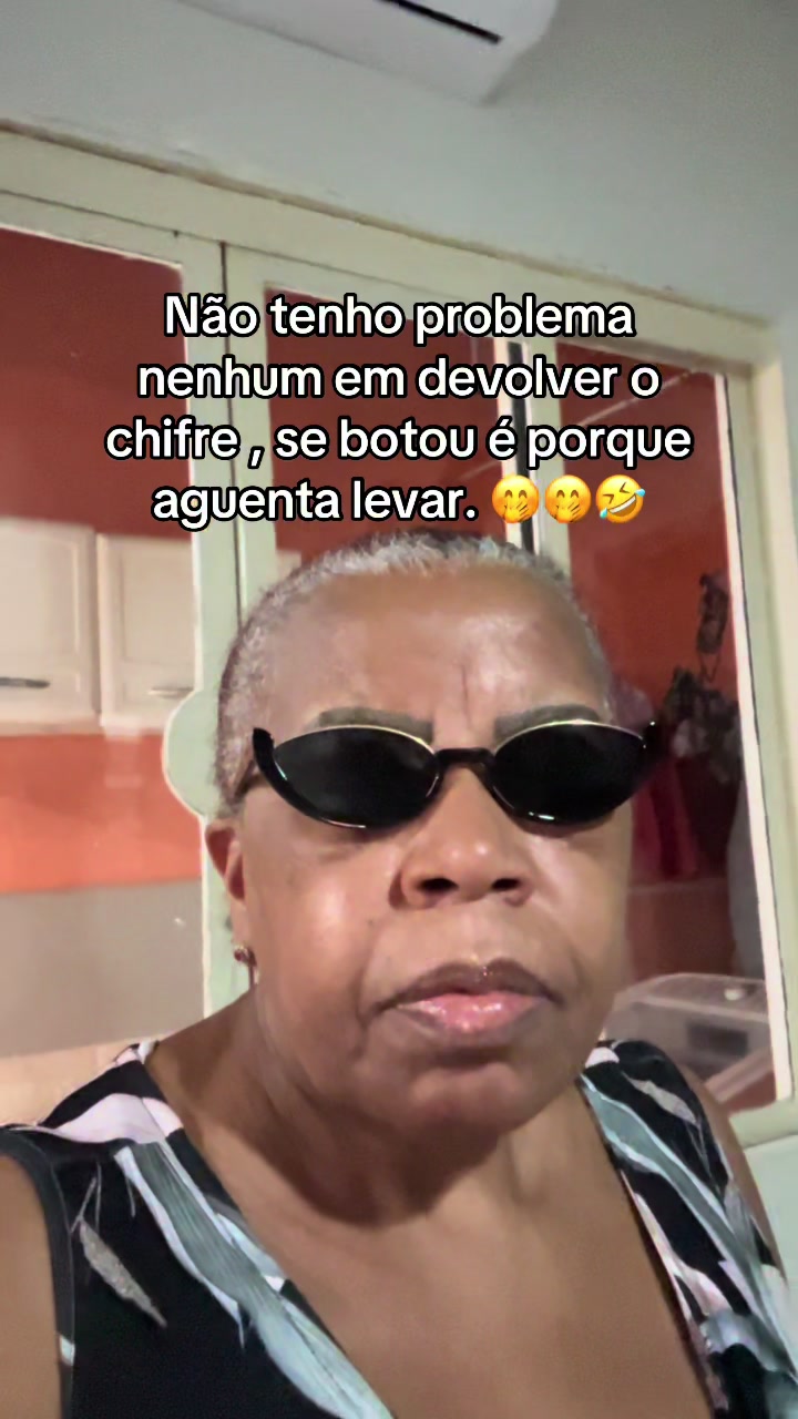 @memezeiras_.