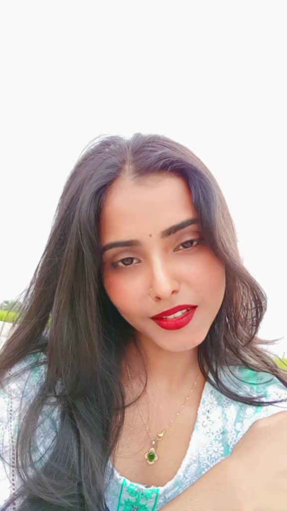@rakhi thakur🌸🕊️