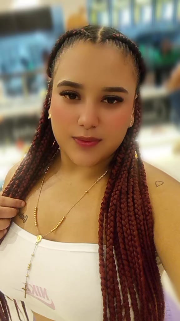 @María Antonela
