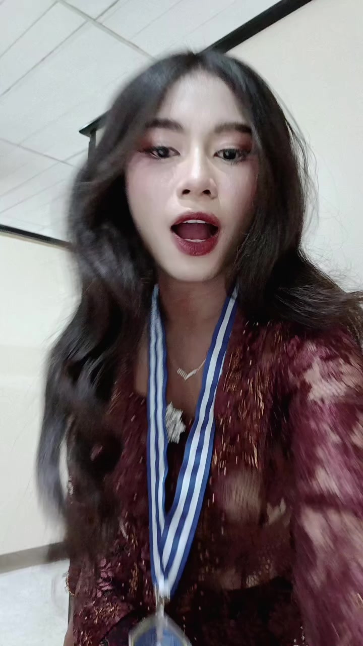 @🦋