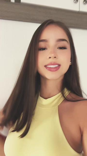 @Ana María