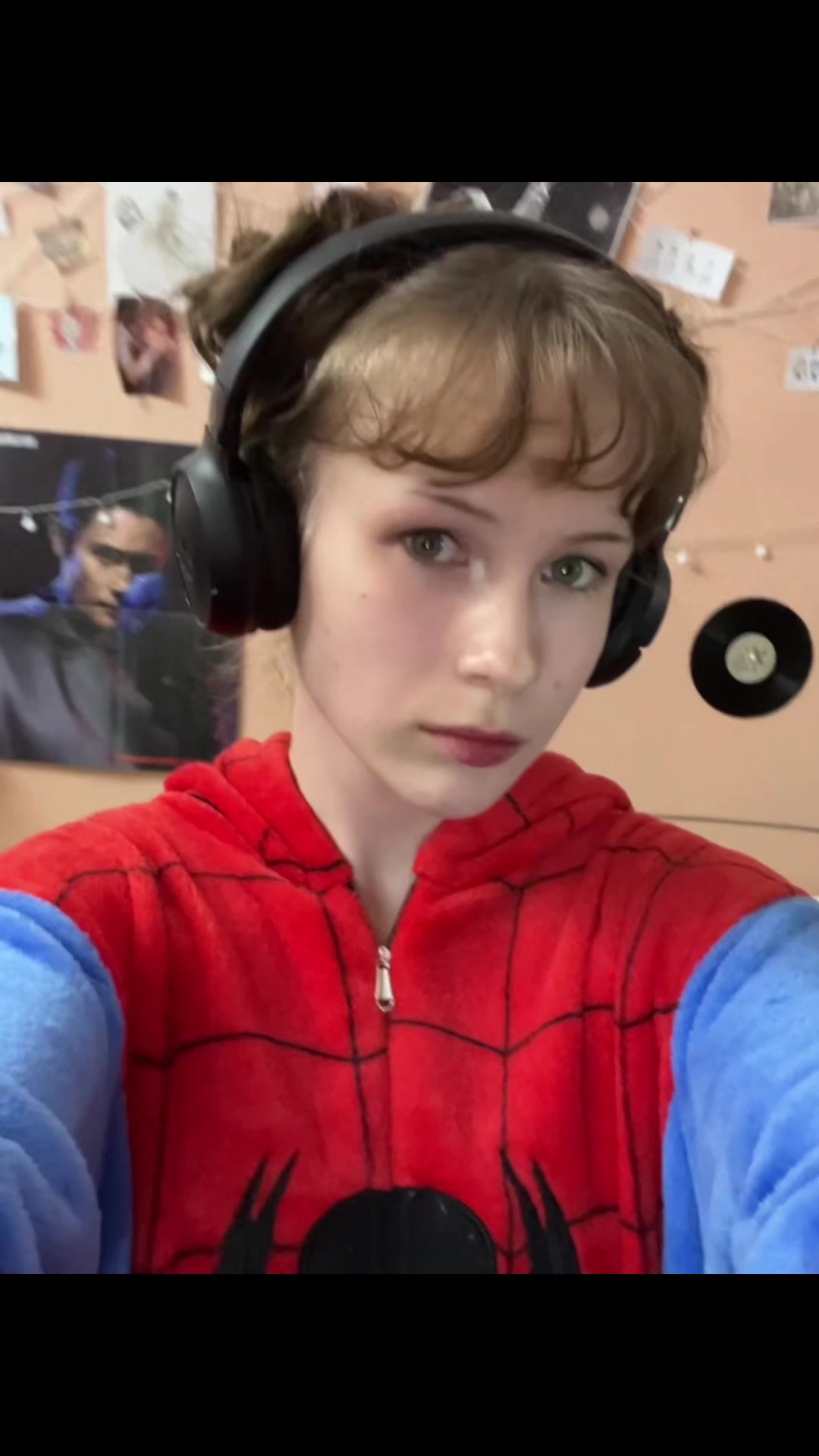 @Нас 25 тысяч и мы идём