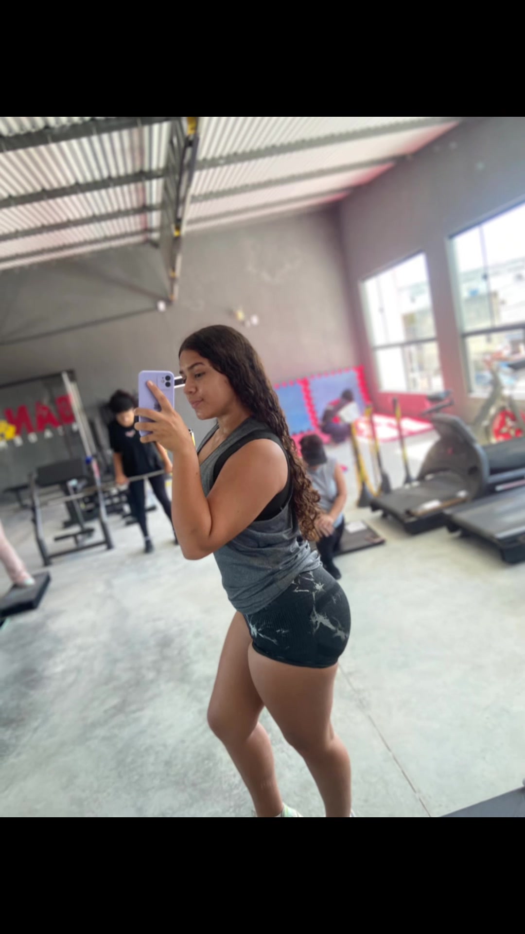 @yasminn.oficial