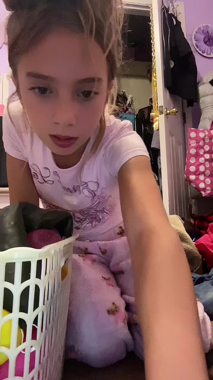 @Chloe parrot official account