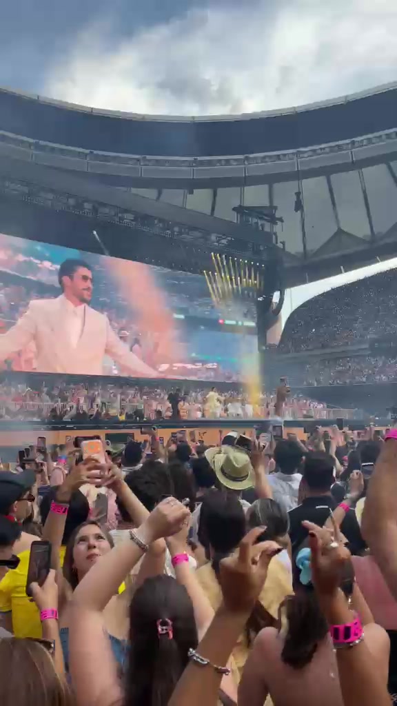 @Oscar Madrazo