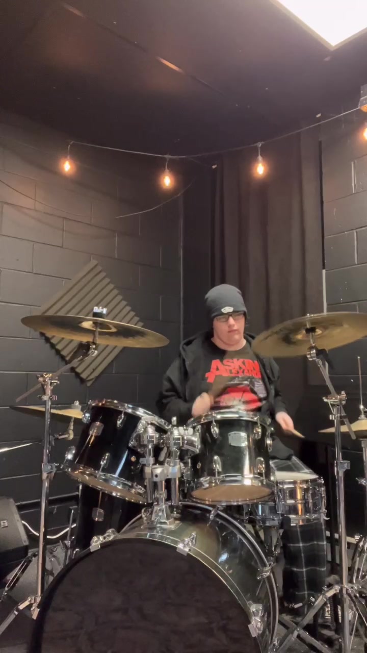 @joeymassacre