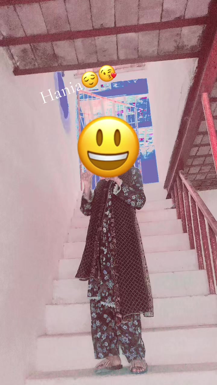 @Hania😎🤗😉