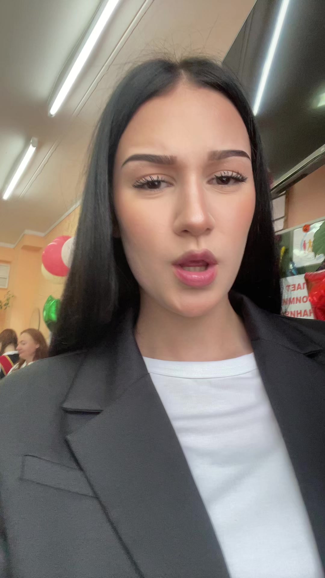 @брюнетка