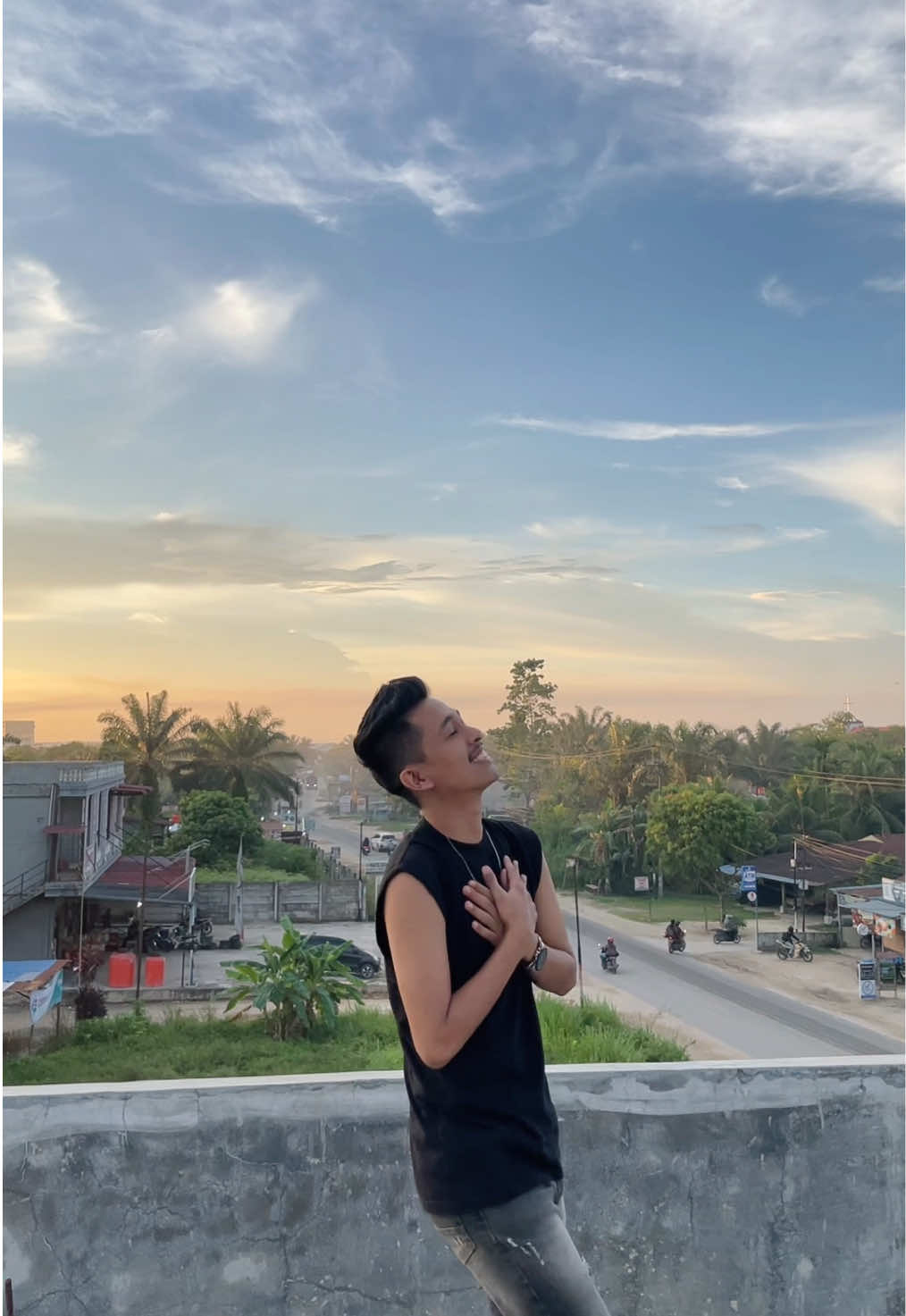 @𝗗𝗷 Nico Adhitya