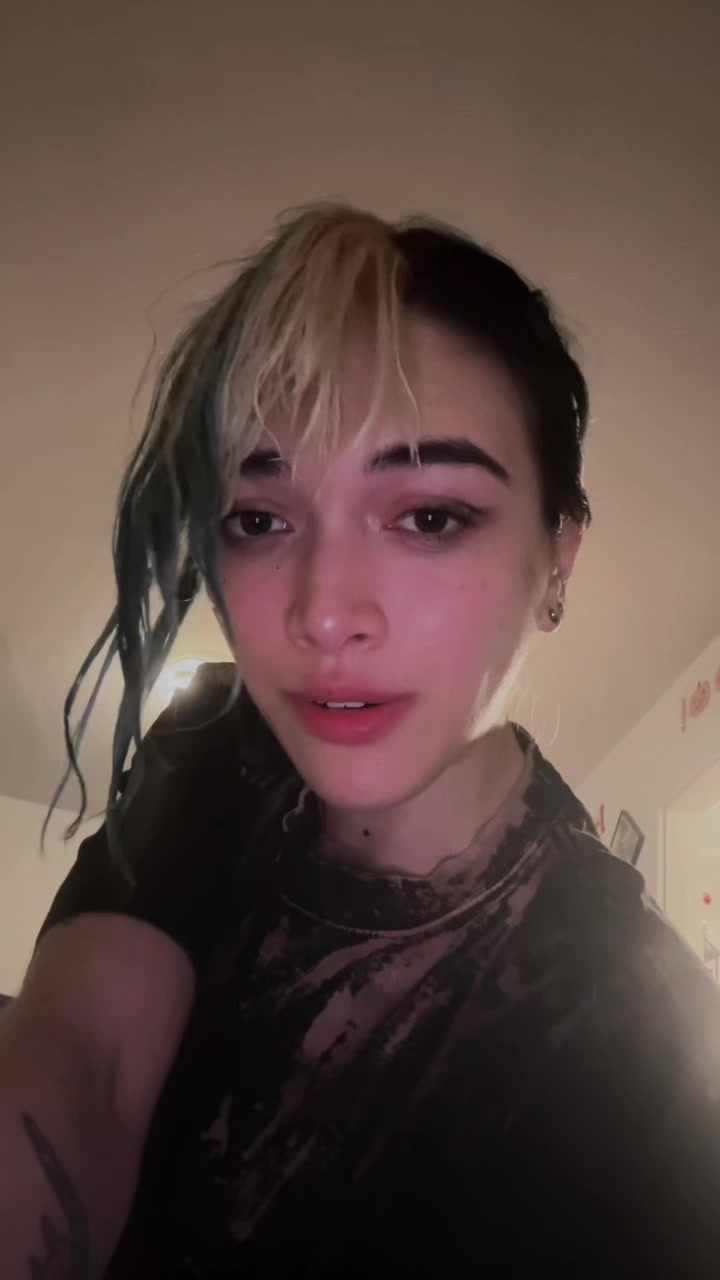@Bee