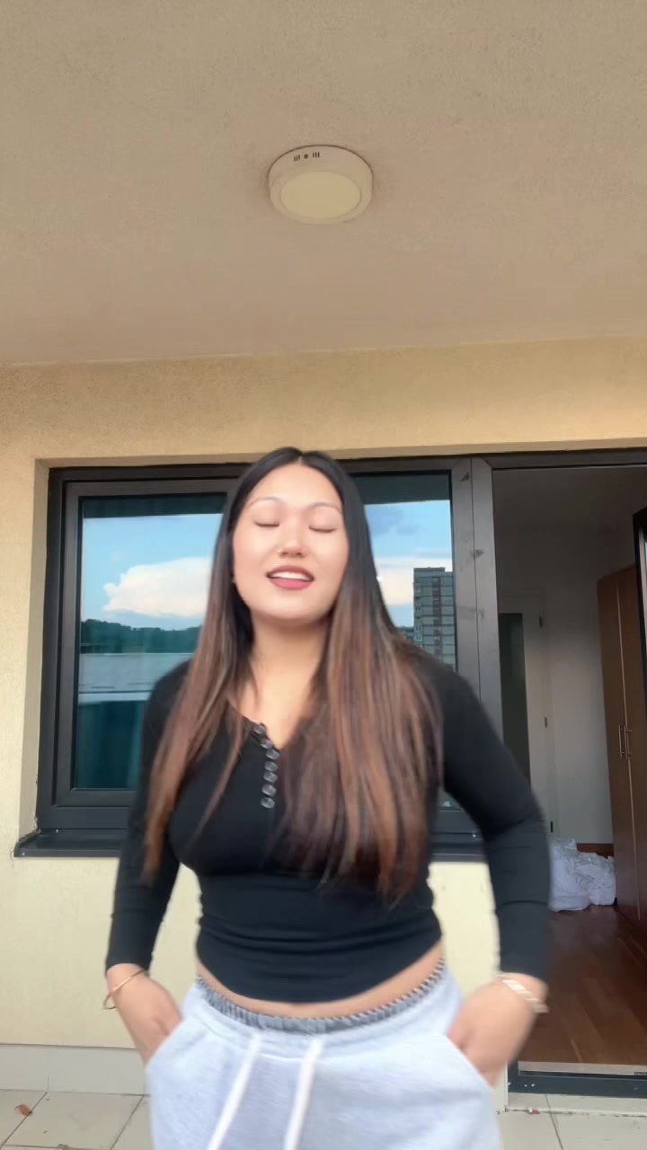 @👑Nabina Tamang 💫🌎