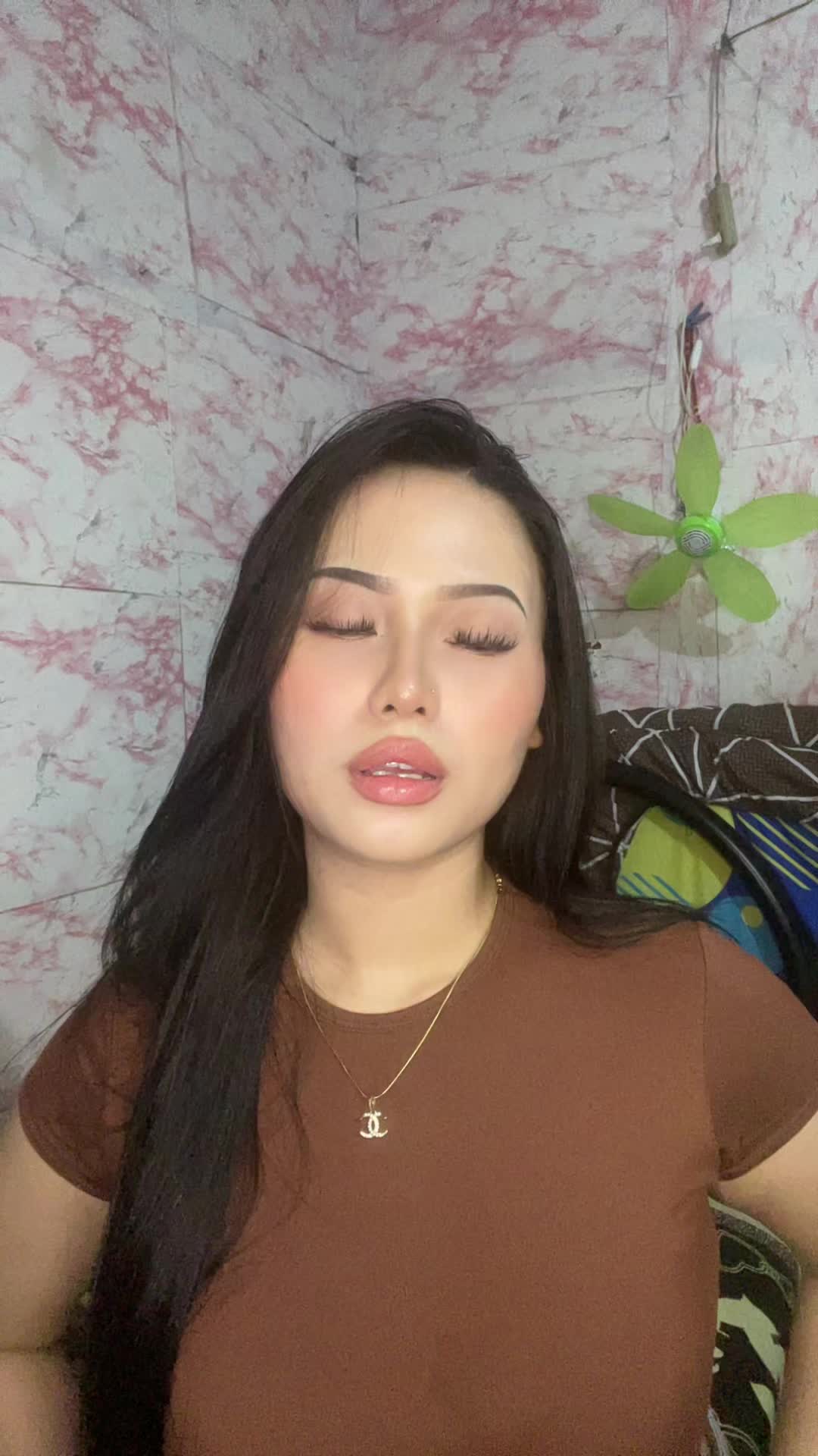 @Rrlvgrl