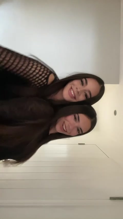 @Ava