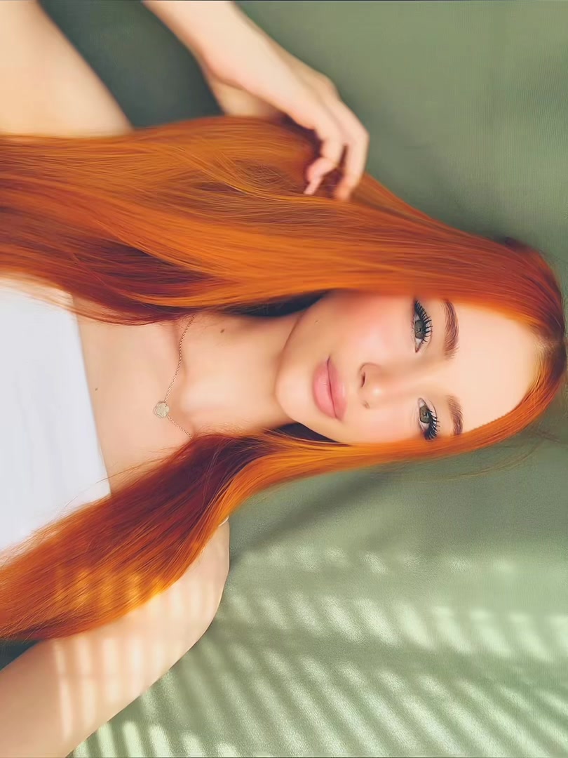 @𝐀🪽👩🏻🦰