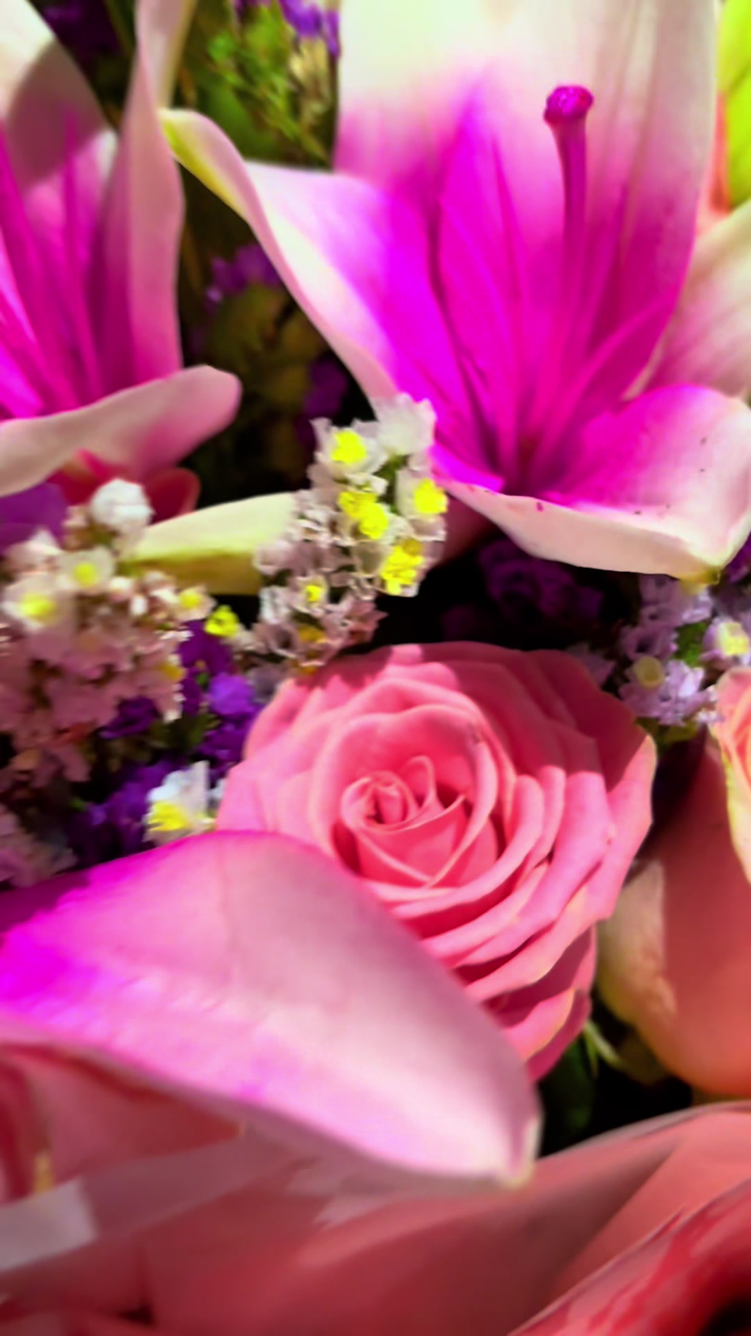 @flowersvillagearteconlistones