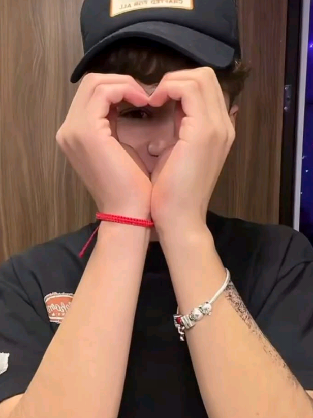 @JM13🐥🐰🧸🩷🔥