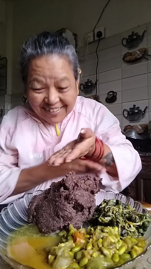 @meera gurung