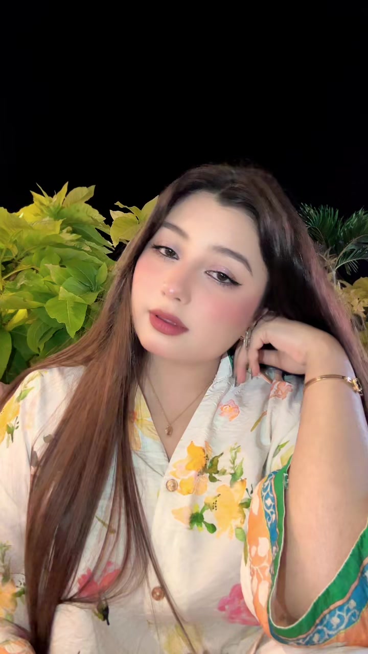 @𝑭𝒊𝒛𝒂 𝑸𝒖𝒓𝒆𝒔𝒉𝒊❤️