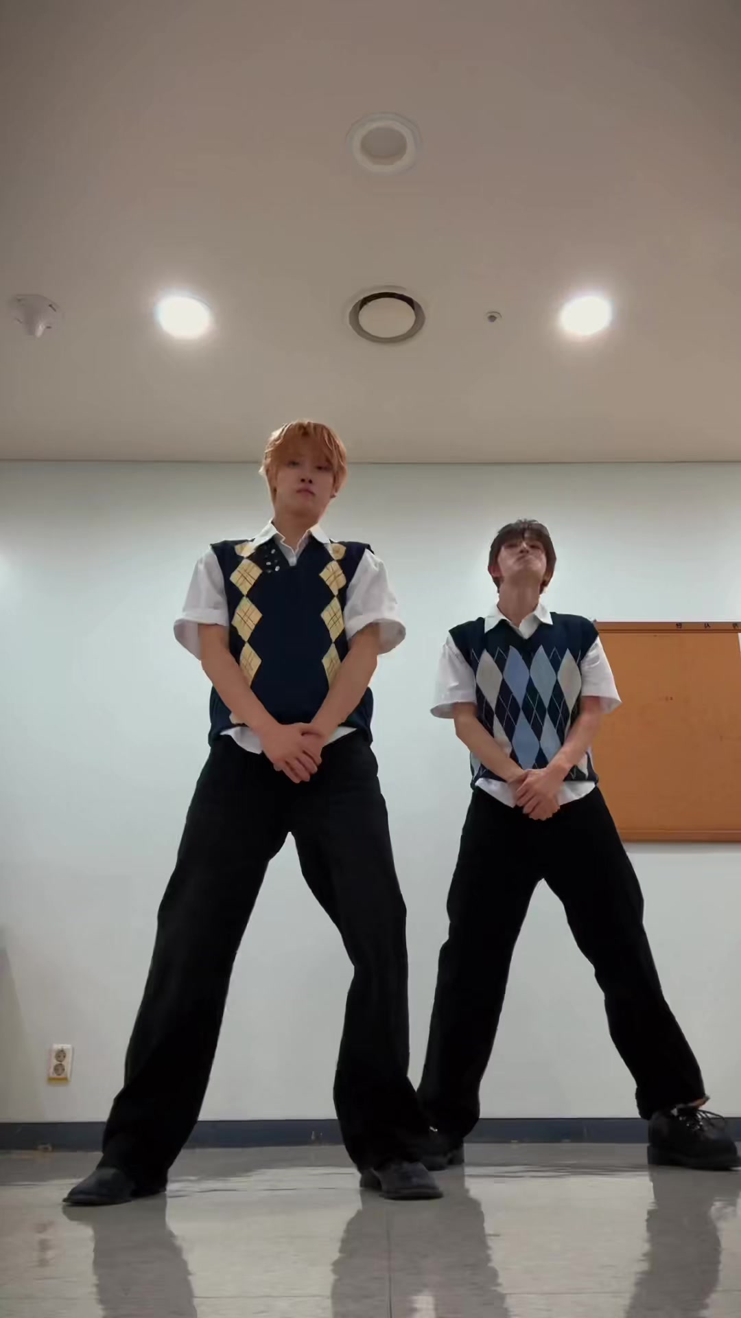 @CLOSE YOUR EYES