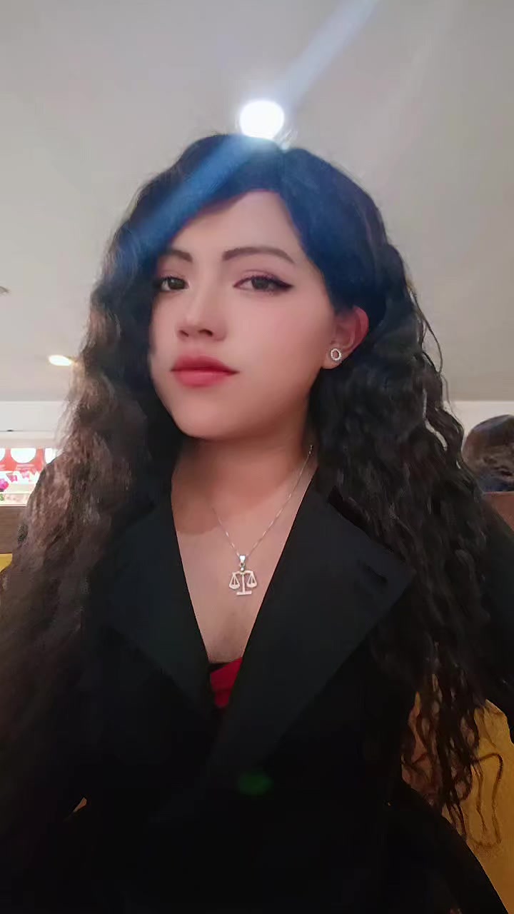 @Holi soy Aliz Liz V.S.🎤🎵💋