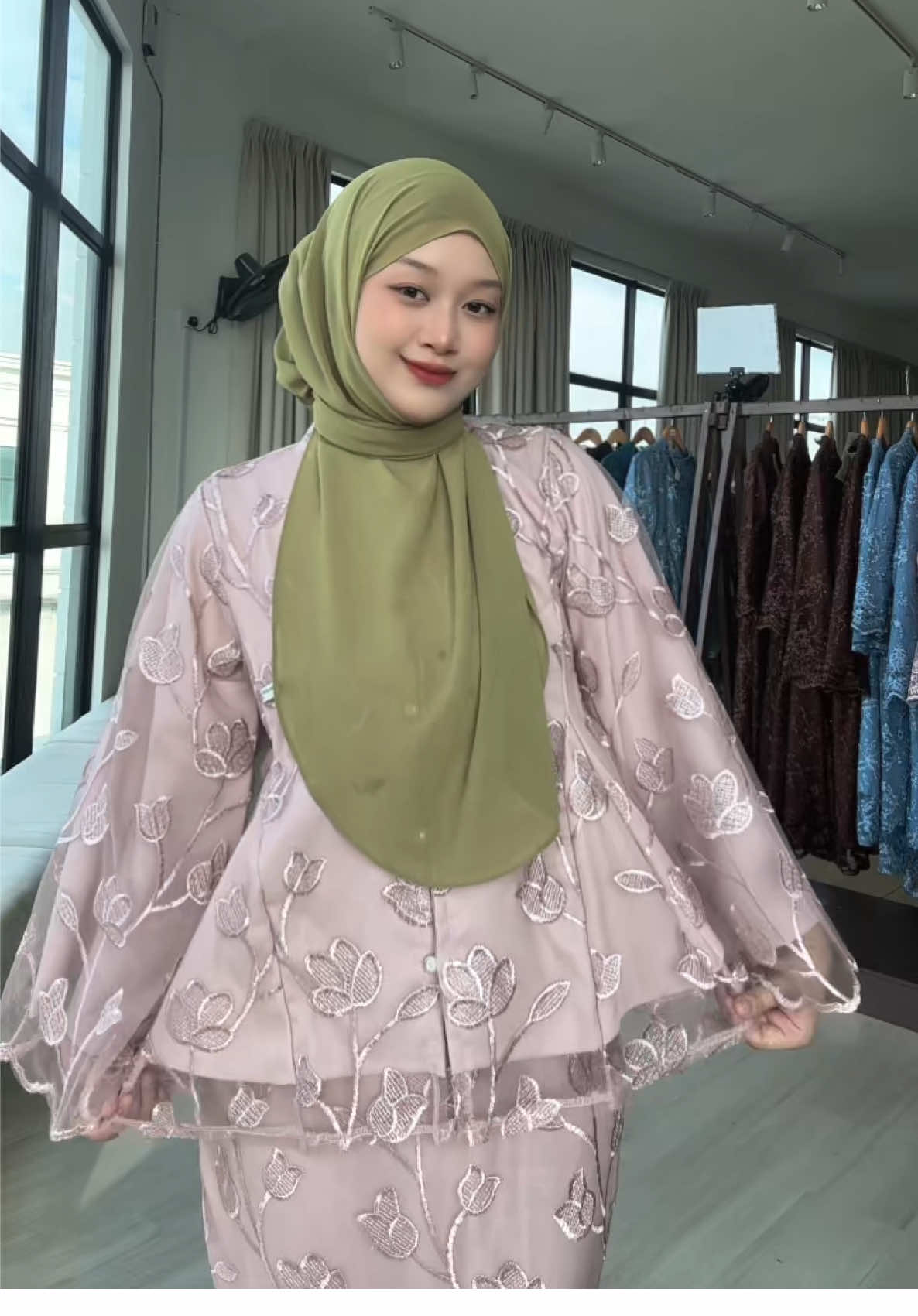 @ceochomelbynabila