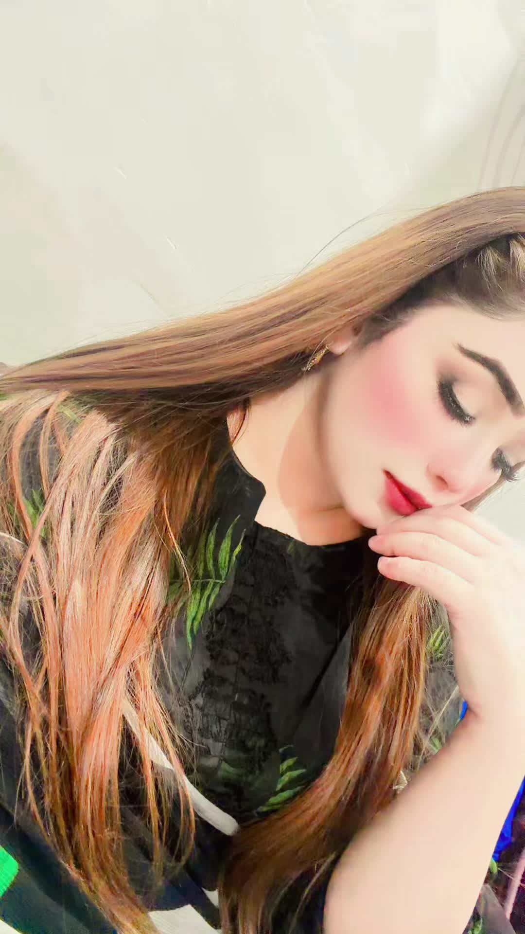@Lovely Khan 🥀