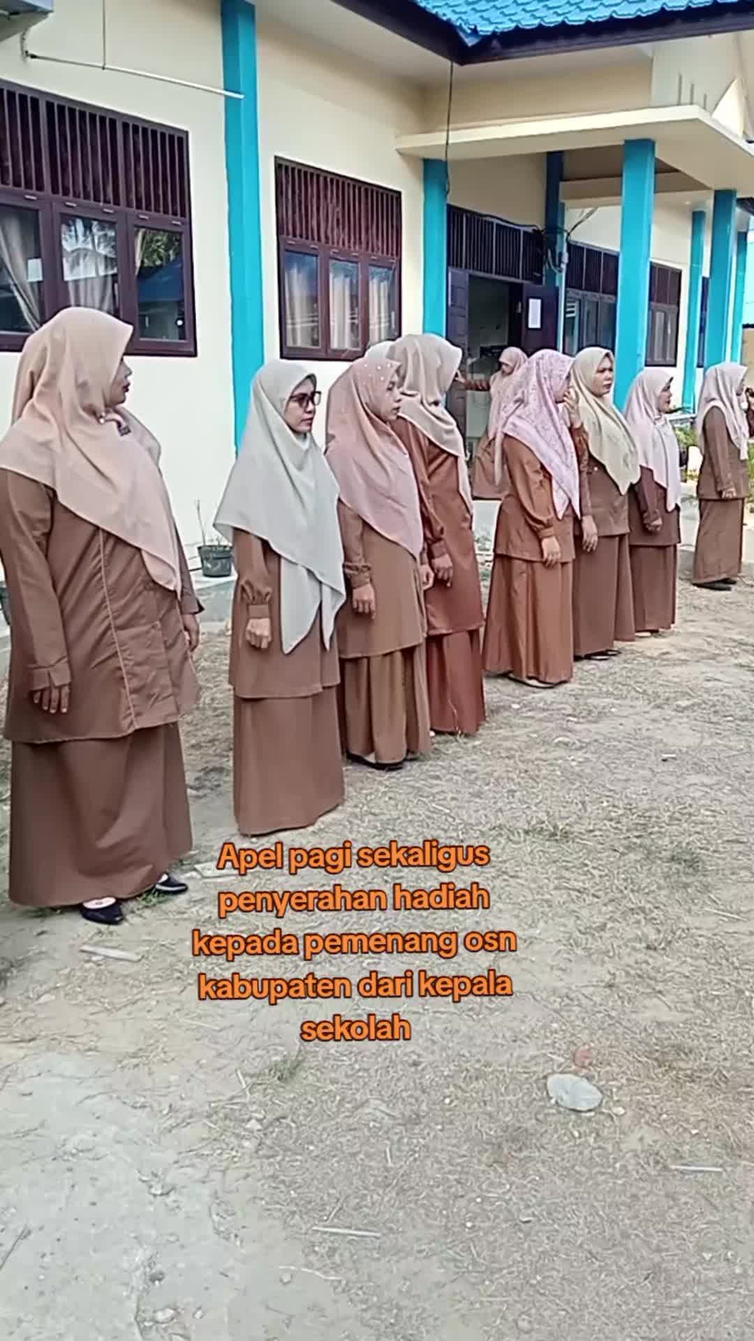 @Miss Eka Mak Si Malik