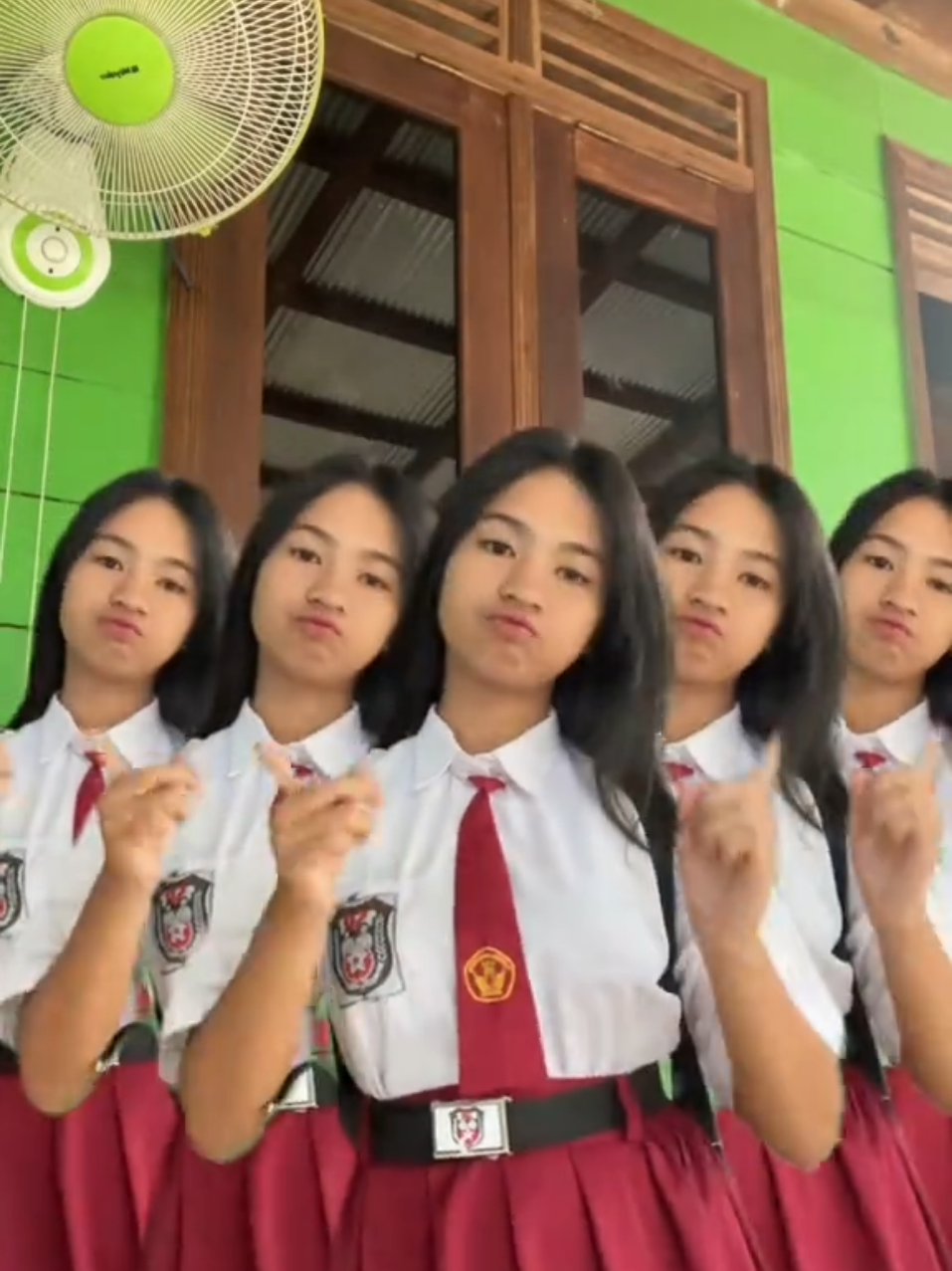 @Naura Putri Solehah