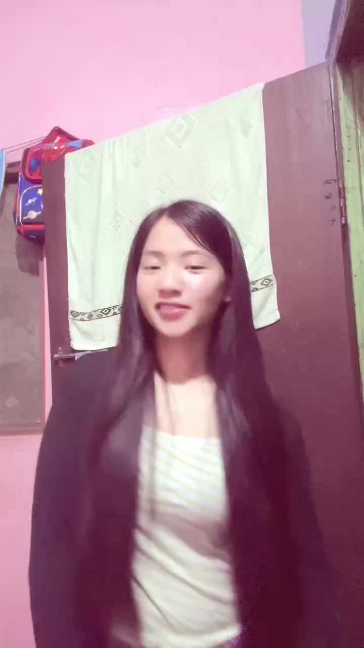 @Sneha._. 🧷
