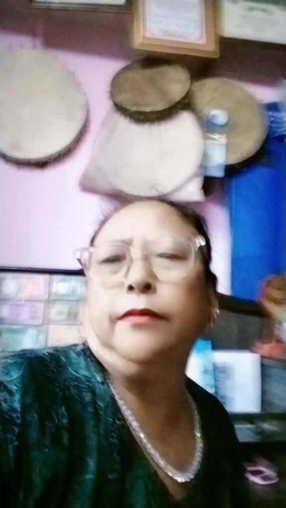 @संगिता थीङ
