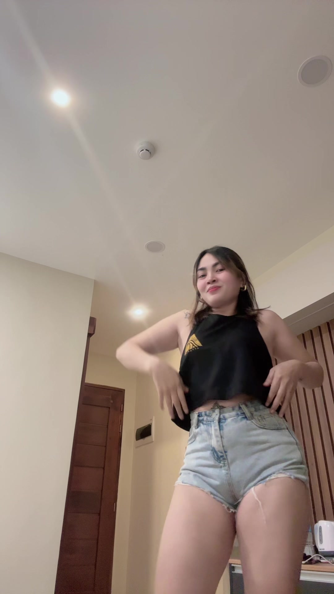 @zicaizoe