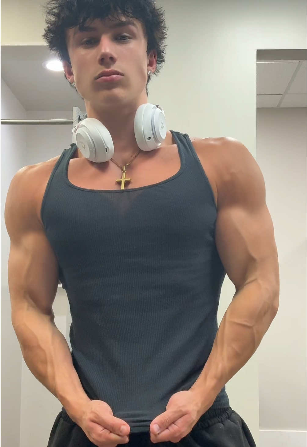 @d33jaee_lifts