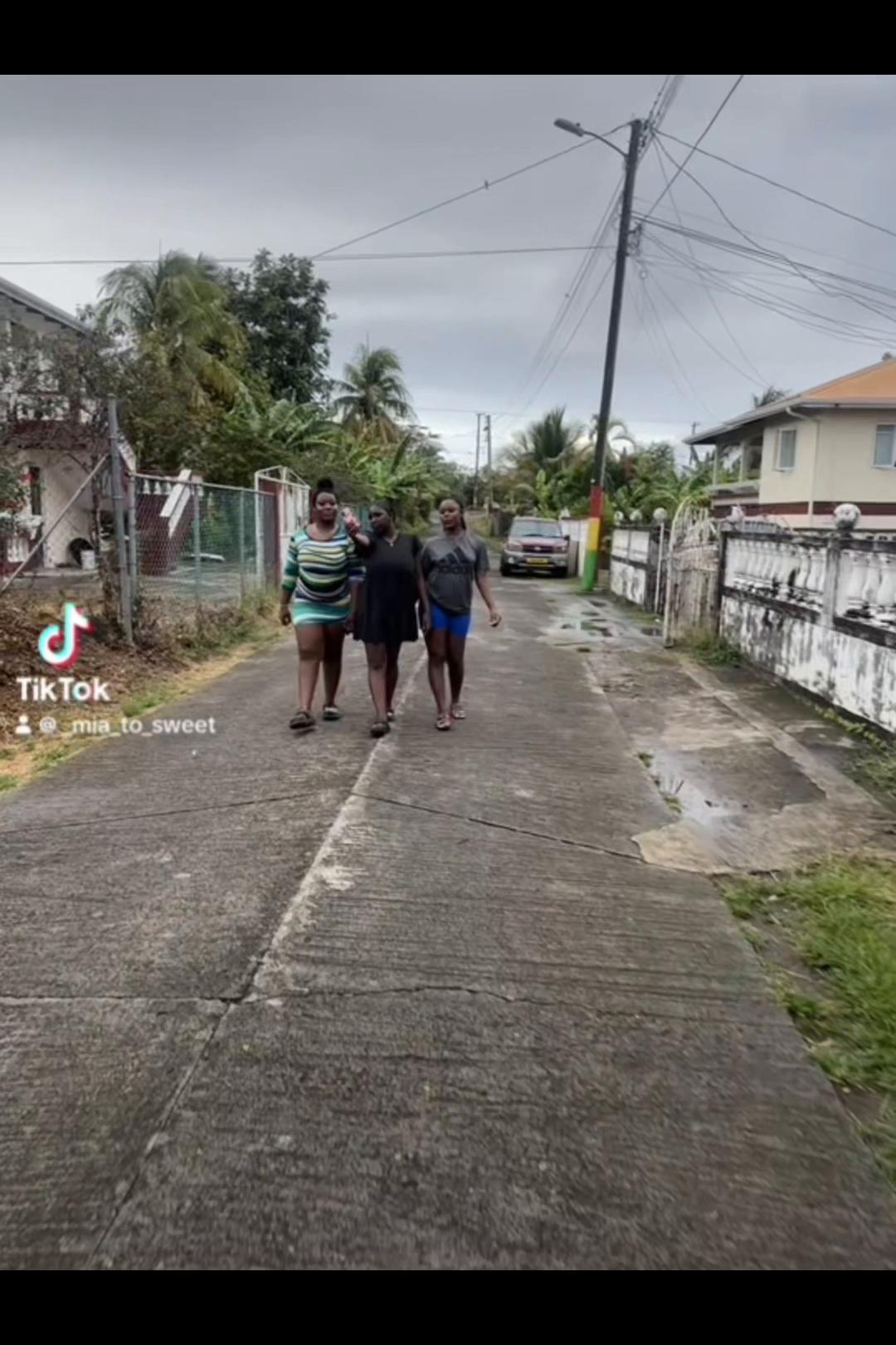 @Mia 🇬🇩