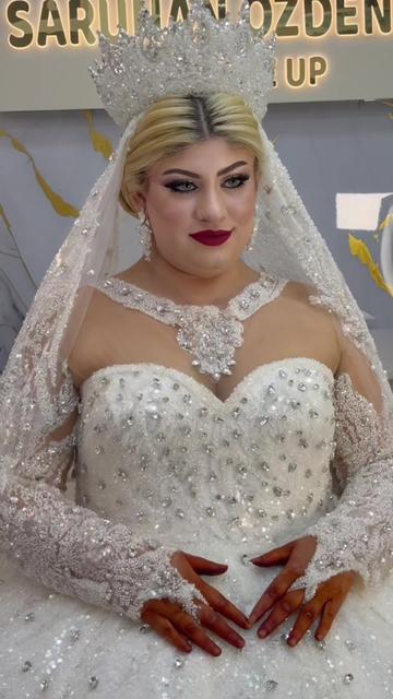@Saruhan&Ouml;zdenee
