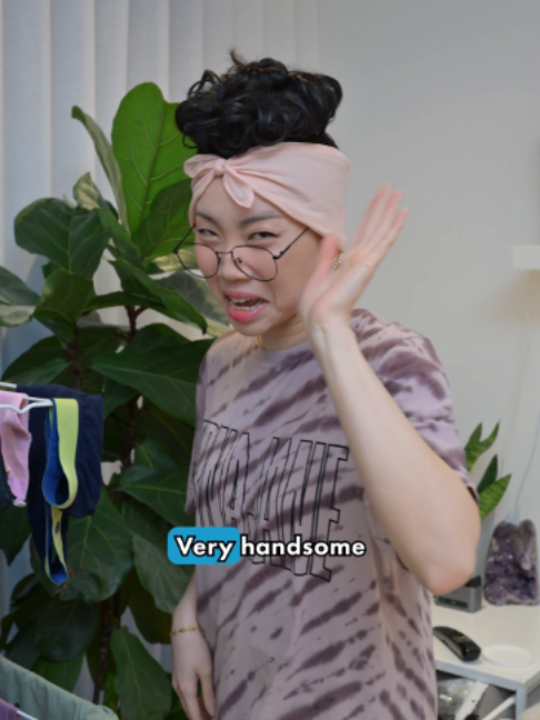 @L Y A N N A   K E A