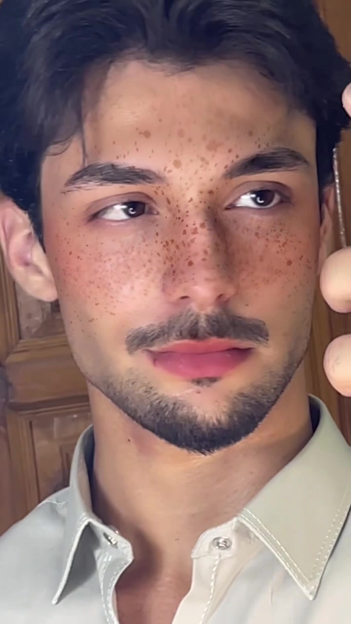 @𝘈𝘯𝘢𝘴 𝘬𝘩𝘢𝘯