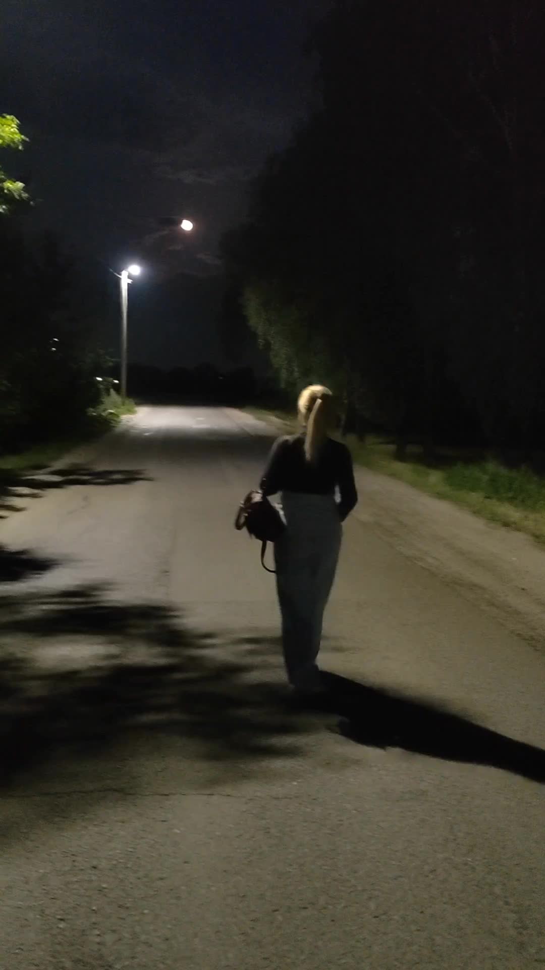 @Donni___Donni