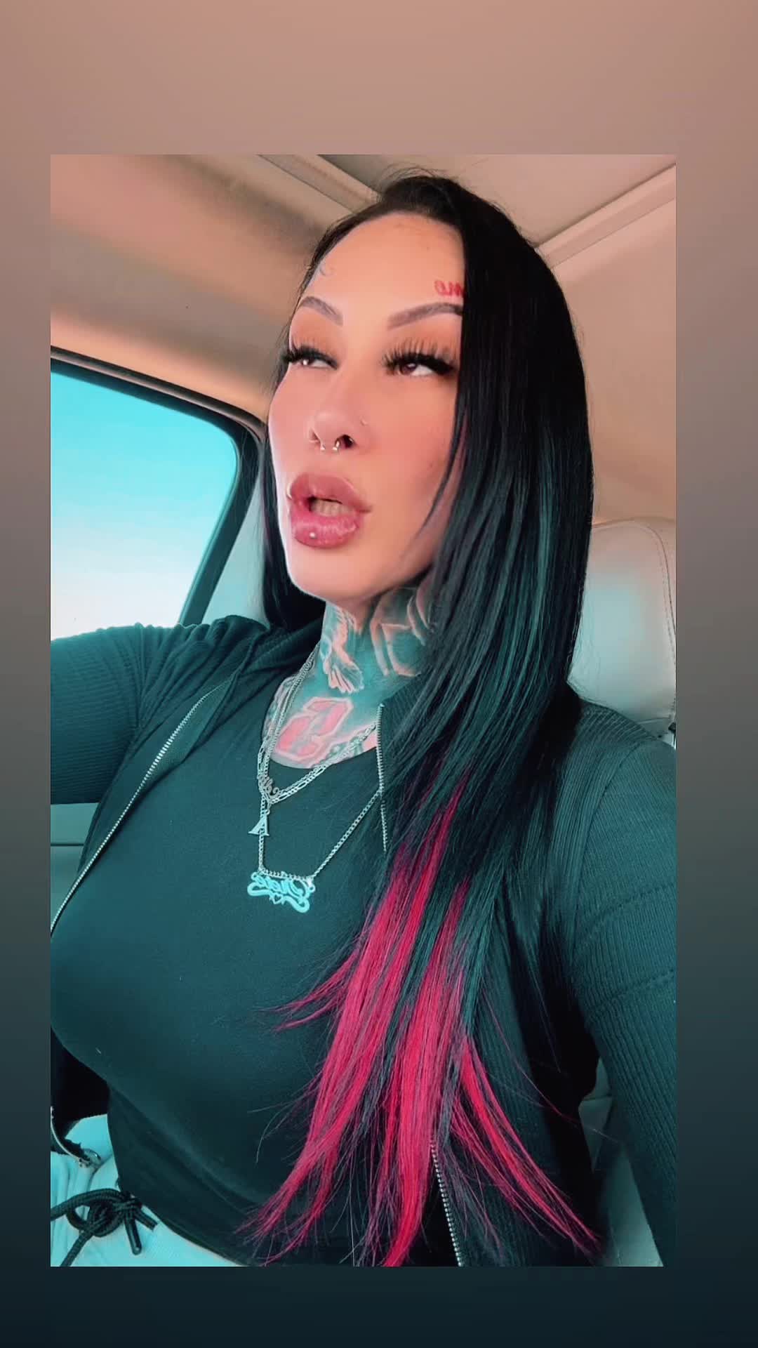 @TattedCELLY💕