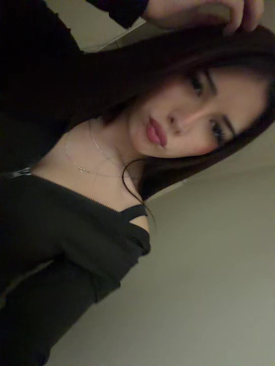 @𝓙. 𝓐𝓷𝓽𝓸𝓷𝓲𝓪
