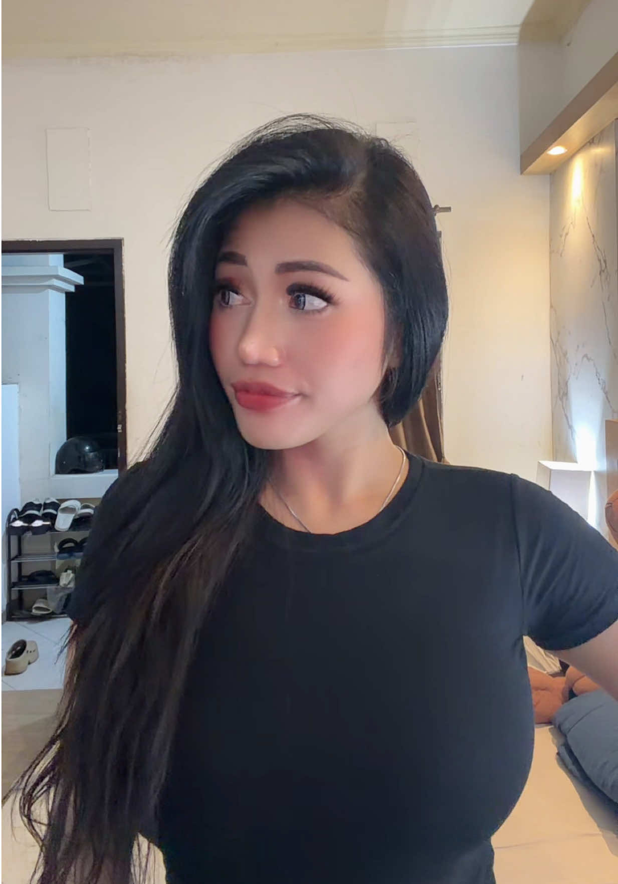 @V🐬