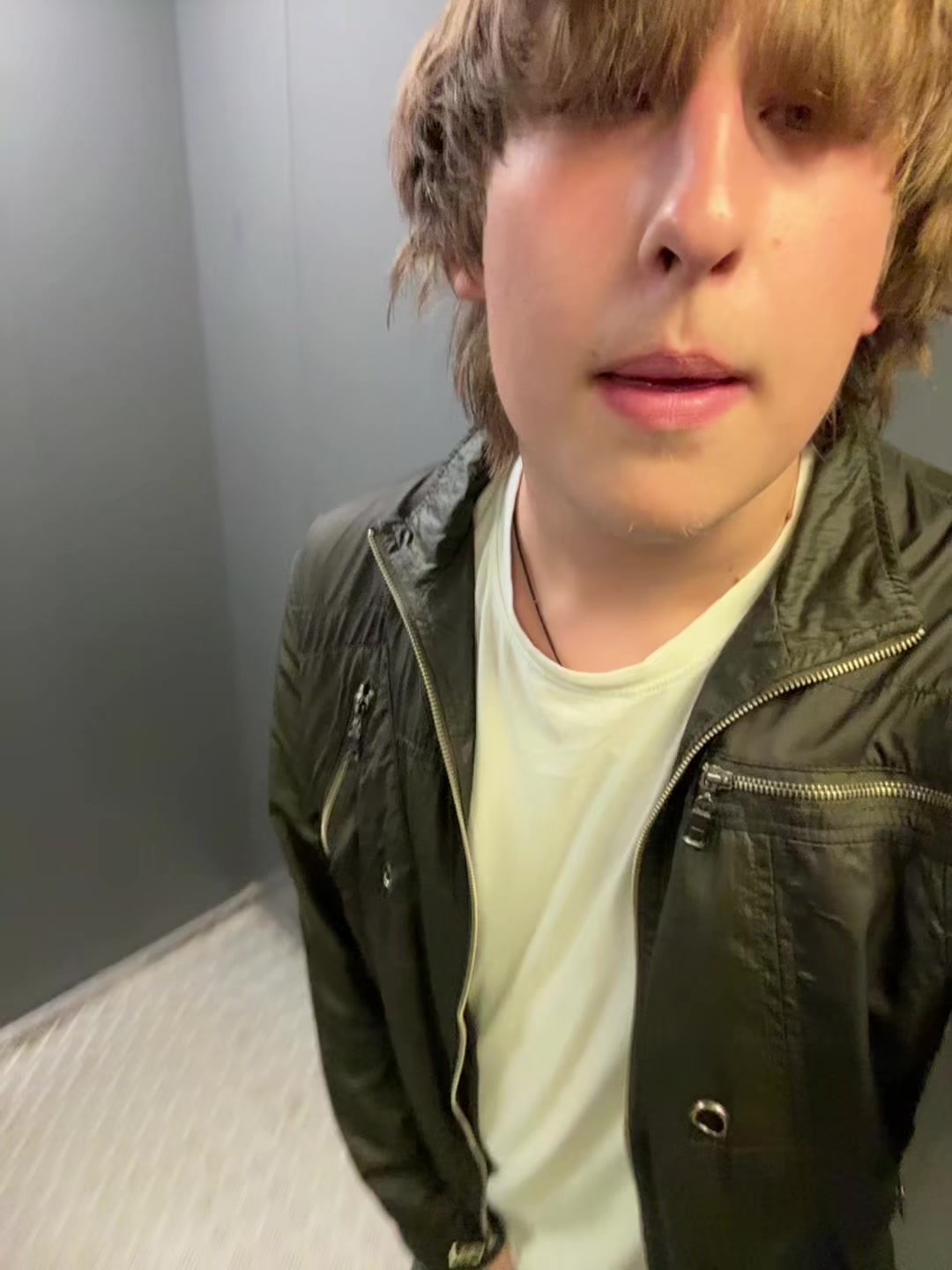 @💂