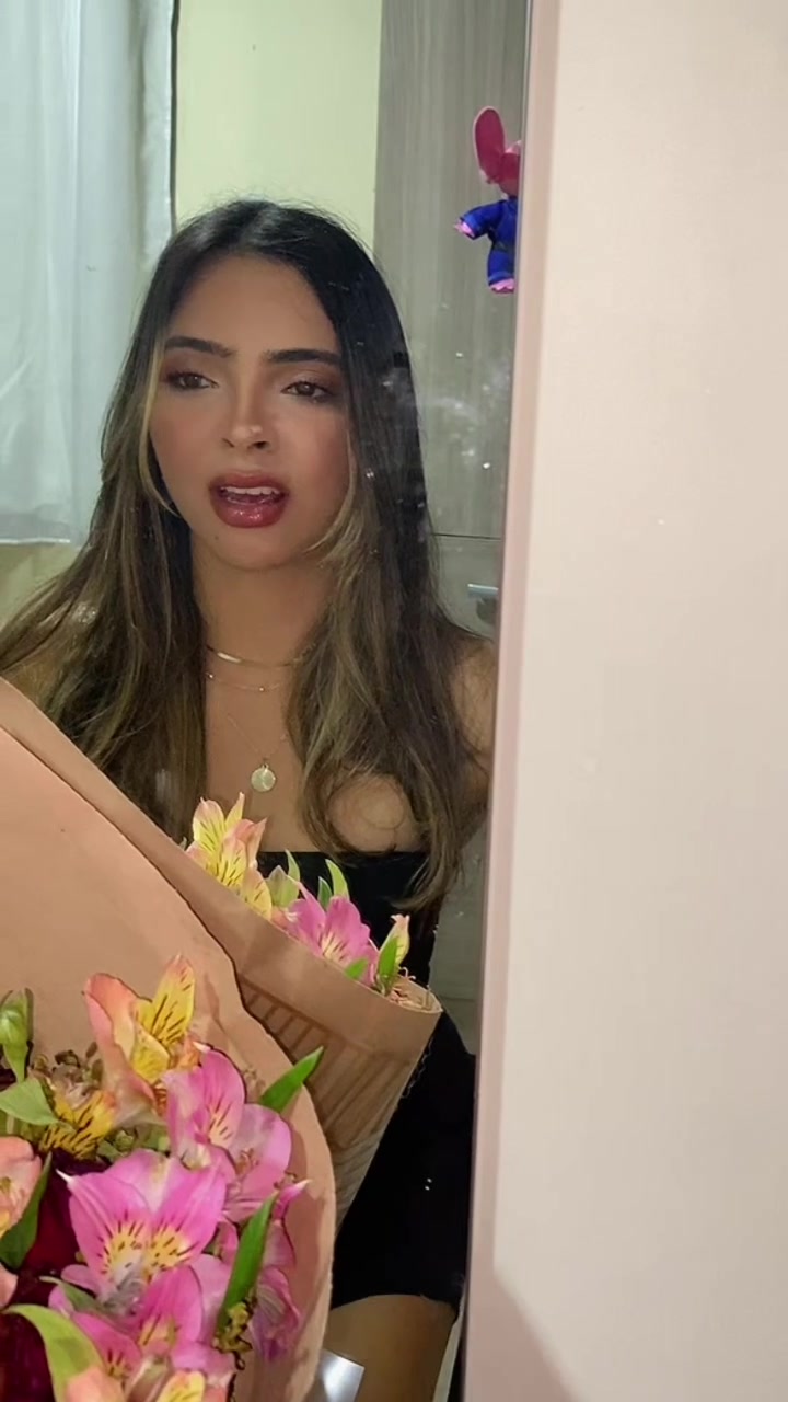@valesca_nayane